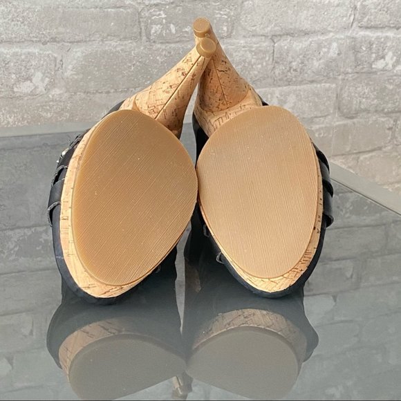 SOLD | NWOT Roberto Vianni Strappy Sandals - Picture 10 of 11